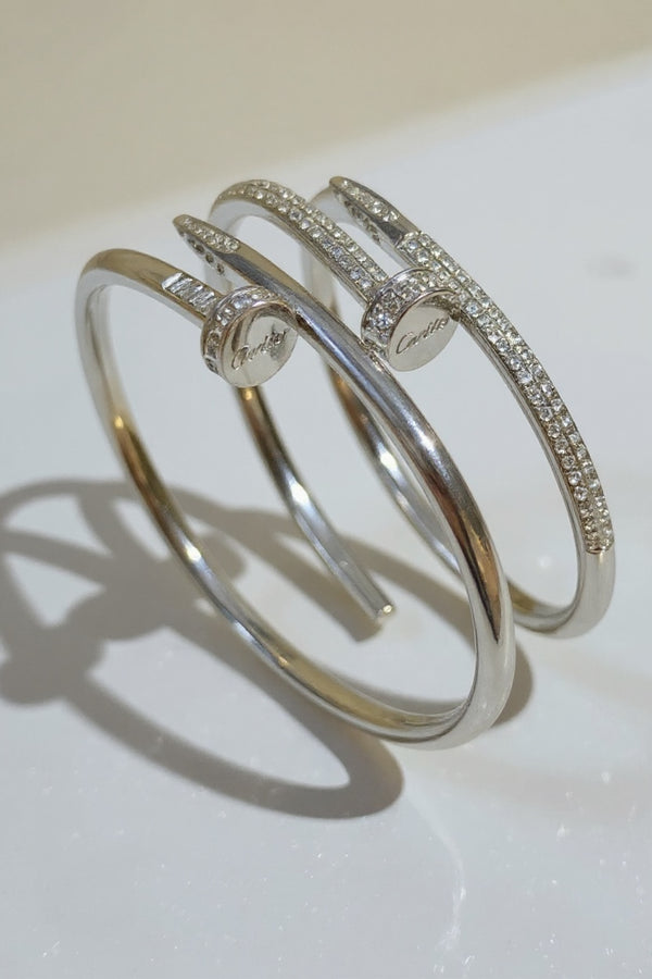 Nail bangle